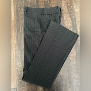 The Limited Exact Stretch Dress Pants Size 0 Black Pinstriped